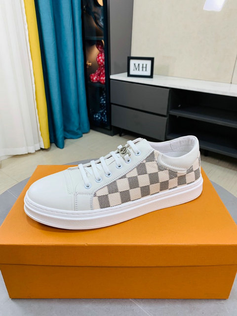 men LV shoes-310